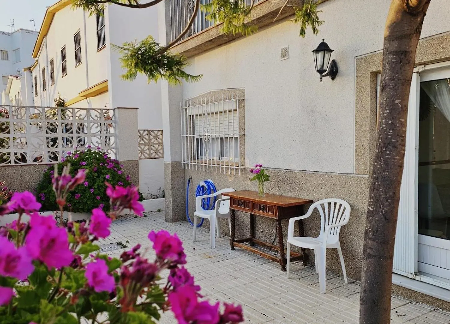 Villa Rosa En Primera Linea De Playa Conil De La Frontera