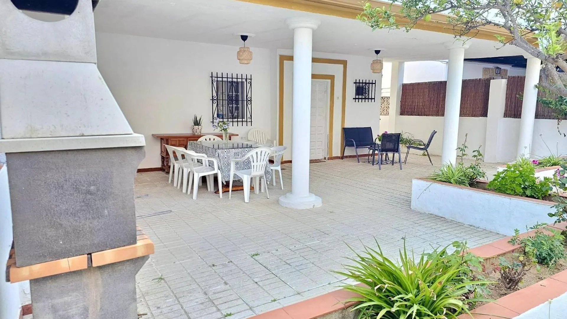Villa Rosa En Primera Linea De Playa Conil De La Frontera