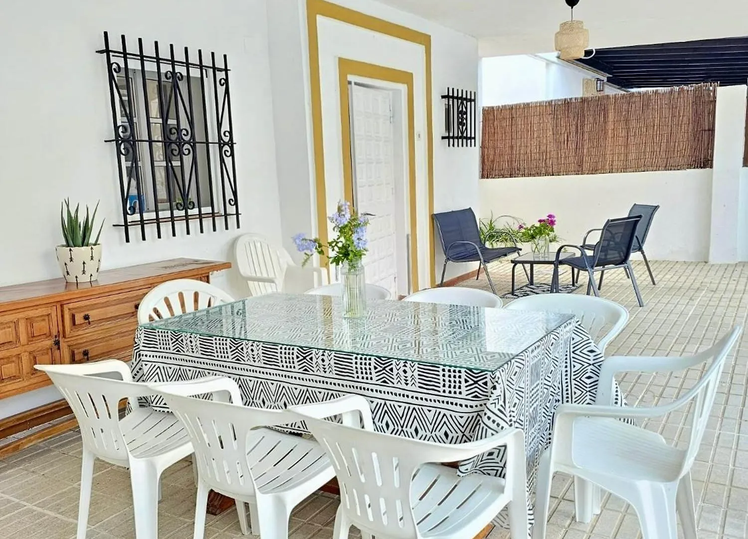 Villa Rosa En Primera Linea De Playa Conil De La Frontera
